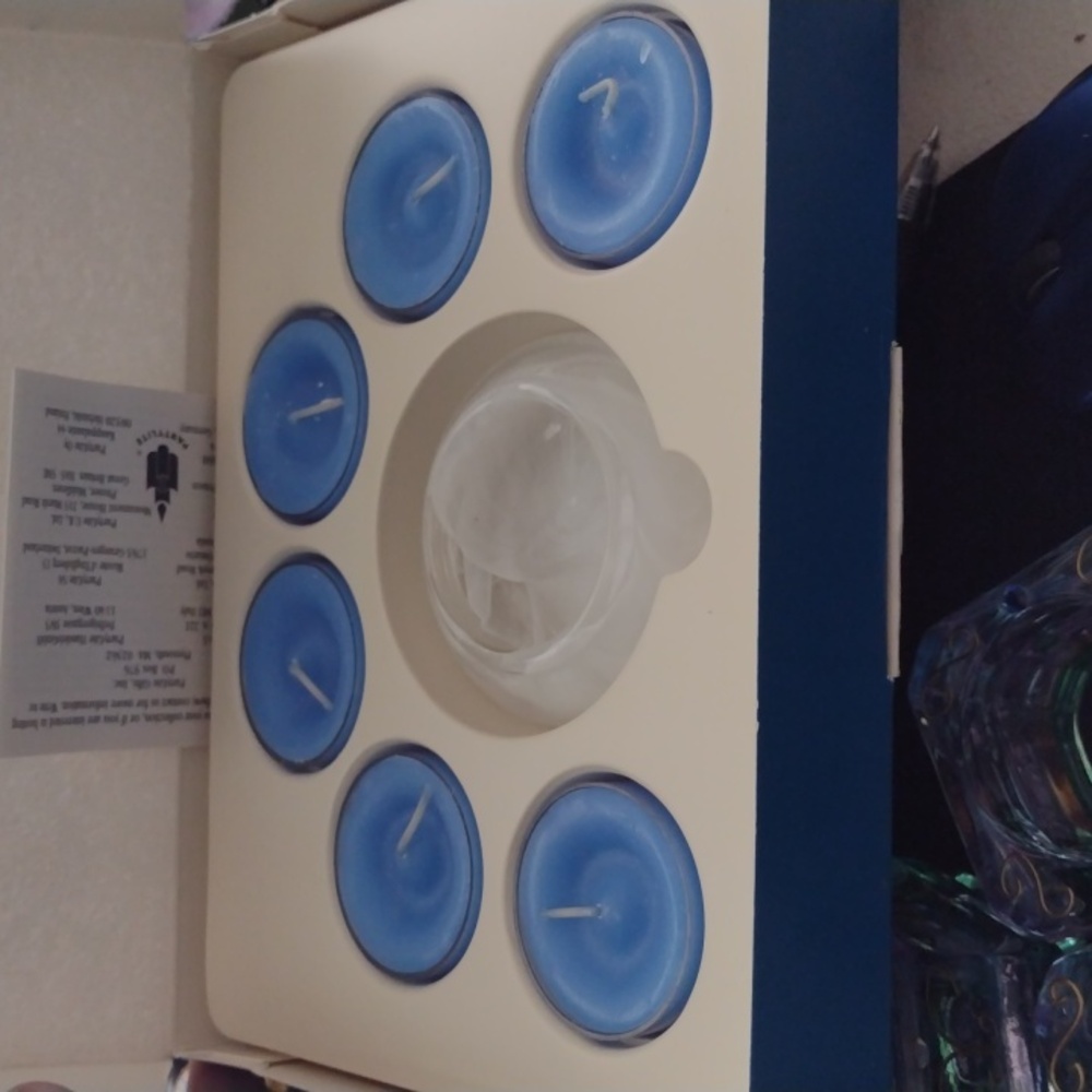 PartyLite Solitude Blue Scented Tealight Candle Gift Set. NIB